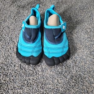 Kids Lifeguard water shoes size 13/1